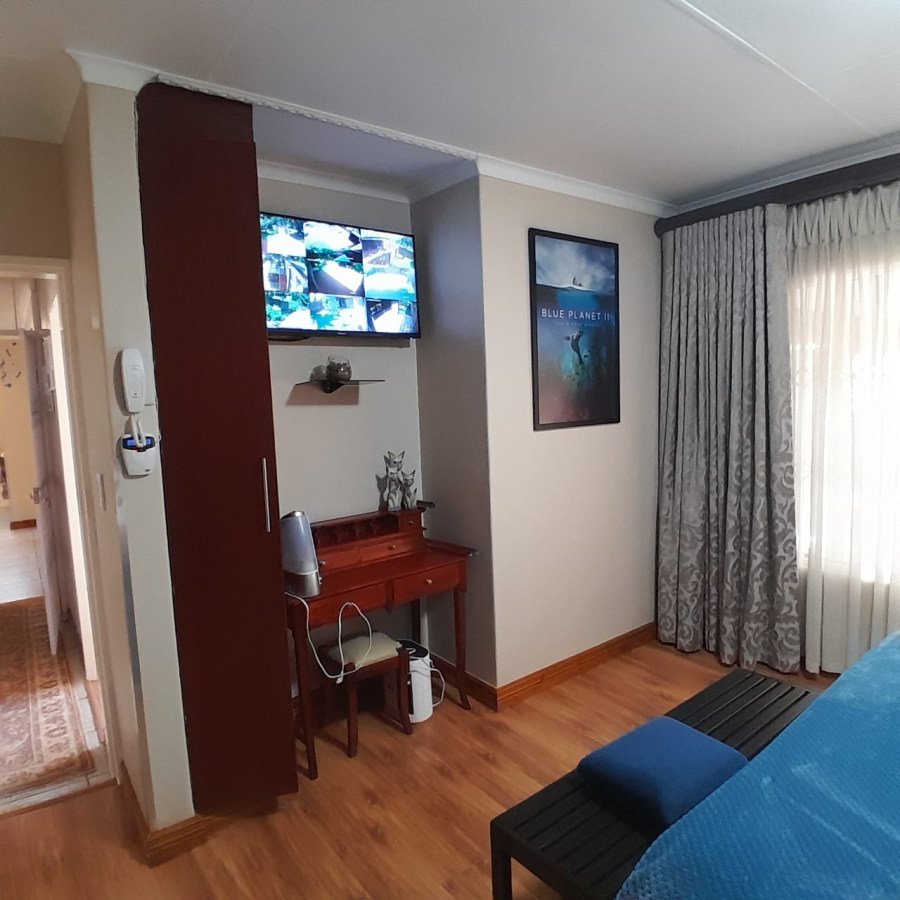 3 Bedroom Property for Sale in Safari Gardens North West